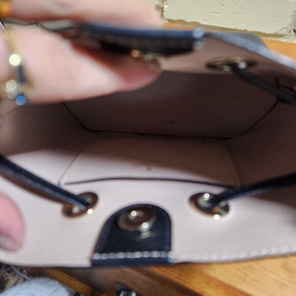 Euc Kate Spade Southport Ave Hanna Black Leather Crossbody Bag Bucket Handbag - Picture 10 of 11